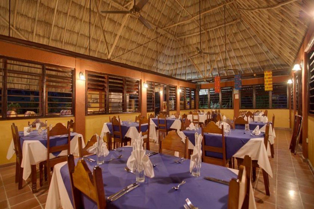 Windy Hill Resort San Ignacio Exteriör bild